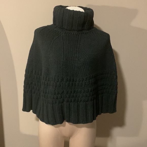 𝅺TOMMY Hilfiger Charcoal Gray Turtleneck Cape, Size OS. Like New. - Picture 8 of 12